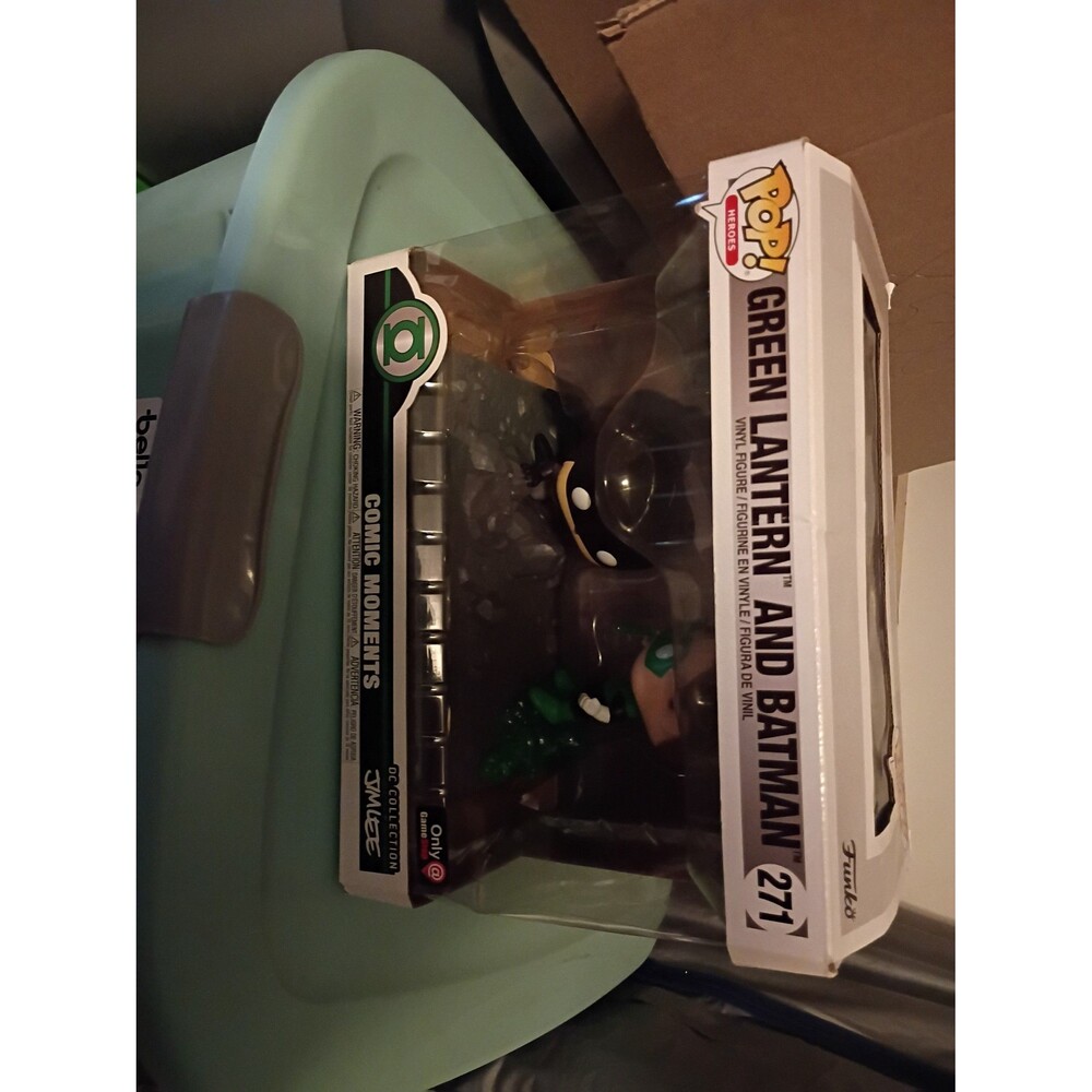 Green lantern and Batman Funko pop-x100